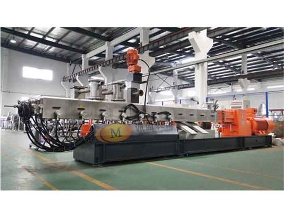 การเกิดปฏิกิริยา Devolatization Twin Screw Compounding Extruder ประเภท Co - การหมุน